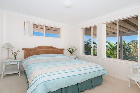 Pacific Rose Winter Holiday Special - Sunshine Coast Tourism 7