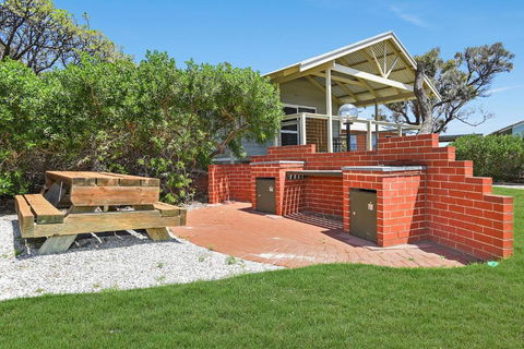 Kaseys Hide Away - Holiday Sunshine Coast 3