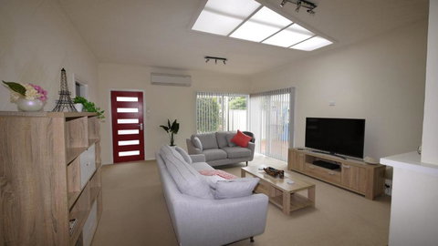 Position On Alexander - Sunshine Coast Tourism 1