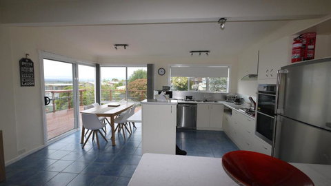 Position On Alexander - Sunshine Coast Tourism 2