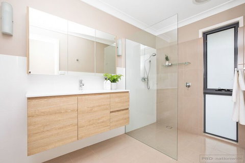 Blackwattle Luxury Retreats - Holiday Sunshine Coast 7