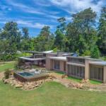 Calanthe Acreage Doonan - Holiday Sunshine Coast 0