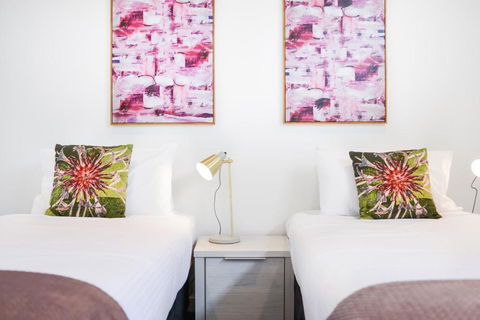 BOUTIQUE STAYS Murrumbeena Place 2 - Sunshine Coast Tourism 5