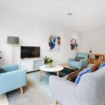 BOUTIQUE STAYS Murrumbeena Place 2 - Sunshine Coast Tourism 0