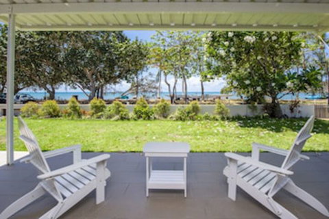 Lei Lo - Holiday Sunshine Coast 0