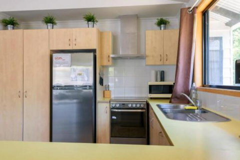 6 Bomburra Court Rainbow Beach Pet Friendly In Great Bush & Beach Location - Holiday Sunshine Coast 5