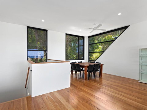 The Cube Striking Architectural Showpiece - Holiday Sunshine Coast 5