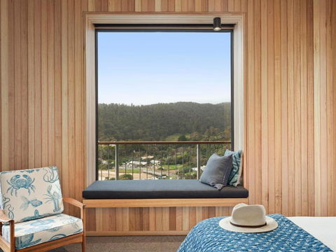At Wye Eyrie With Arguably The Best Views In Town - Holiday Sunshine Coast 6