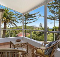 EAST COAST ESCAPES Lighthouse Studio - Sunshine Coast Tourism