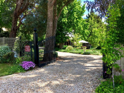 Bindley House B & B Cottage - Sunshine Coast Tourism 6