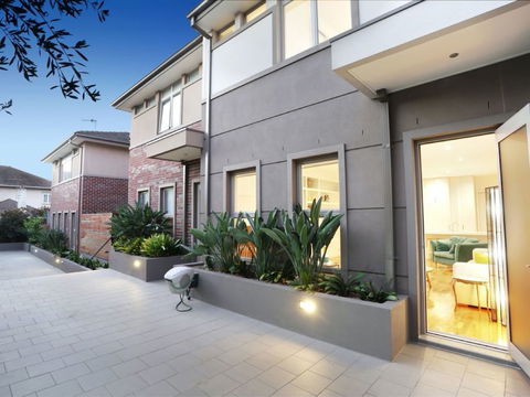 Kew Luxurious Townhouse - Holiday Sunshine Coast 0
