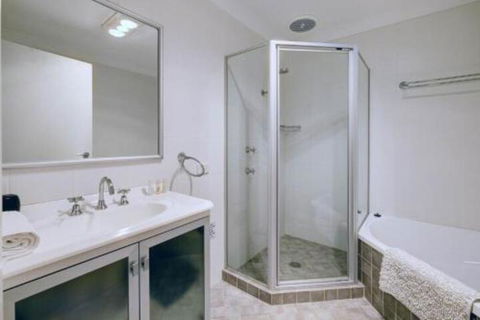 AtTHE COVE - Holiday Sunshine Coast 4