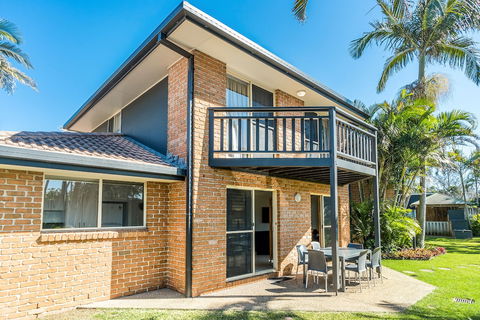 Bayside Court Apartments - Sunshine Coast Tourism 3