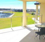 Island Waterfront Getaway WiFi - Sunshine Coast Tourism