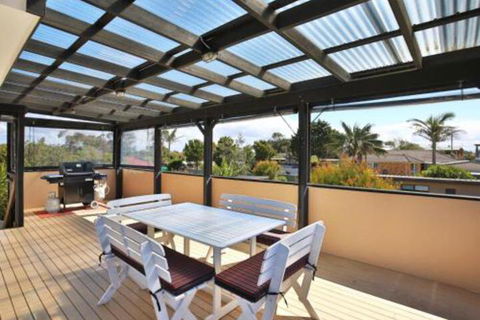 Summer Sands Pet Friendly - Holiday Sunshine Coast 3