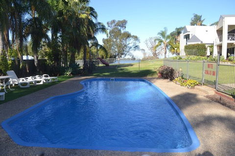 Elsinor Townhouse 8 Mulwala - Holiday Sunshine Coast 3
