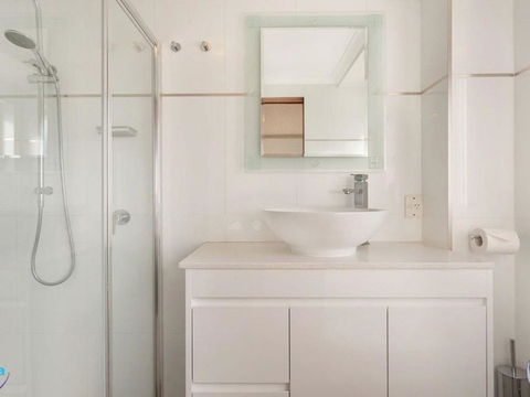 Sapphire Waters Unit 3 - Sunshine Coast Tourism 1