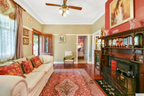 Lovel Cottage - Holiday Sunshine Coast 4