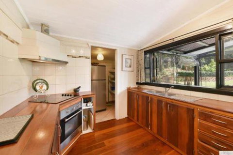 Lovel Cottage - Holiday Sunshine Coast 3