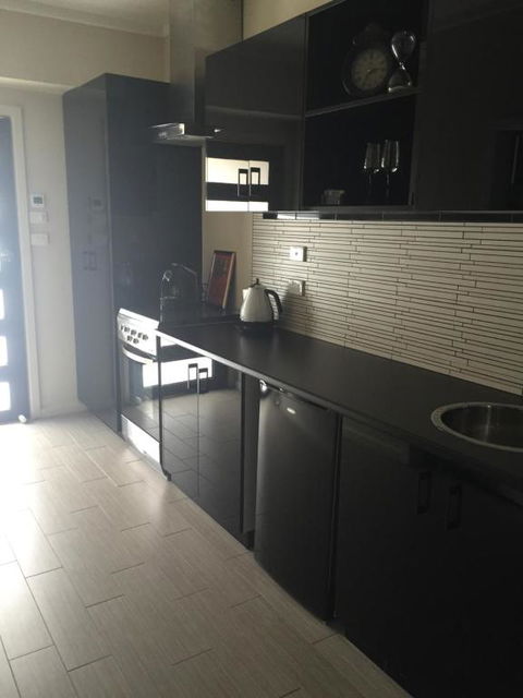 Kindred Lodge Apartments - Holiday Sunshine Coast 1