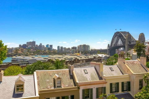 Stunning Sydney Home 11 - Holiday Sunshine Coast 3