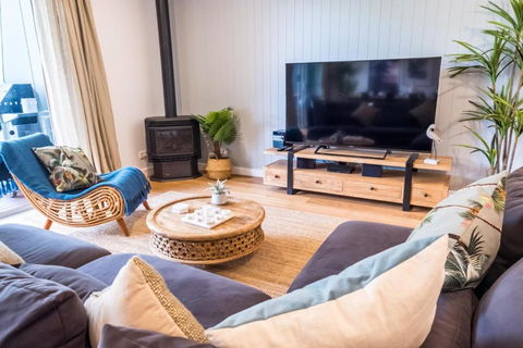 Pandanas Apartments 17B Mollymook Beach - Sunshine Coast Tourism 3