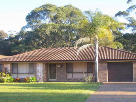 SEASCAPE In NARRAWALLEE - Sunshine Coast Tourism 5