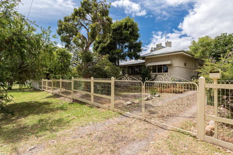 Dalmuir Homestead Walk To Dromana Beach - Sunshine Coast Tourism 4