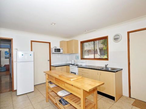 Brilliant Location - Sunshine Coast Tourism 6