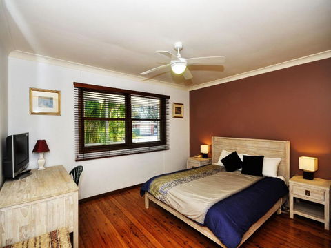 Brilliant Location - Sunshine Coast Tourism 5