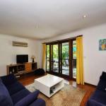 Brilliant Location - Sunshine Coast Tourism 1