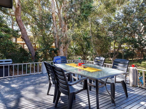 Pet Friendly Bennetts Beach Cottage - Sunshine Coast Tourism 3