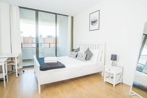 Stylish And Minimalism Apartment In North Ryde - Sunshine Coast Tourism 2