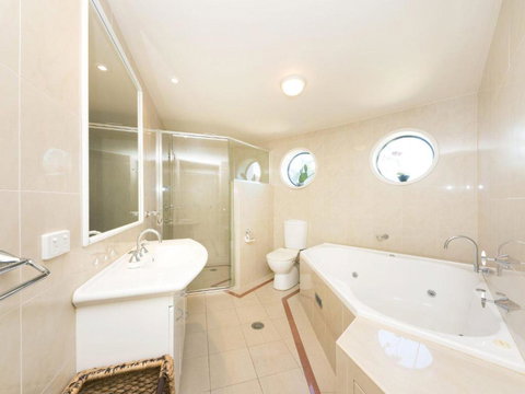 Le Point 101 - Holiday Sunshine Coast 4