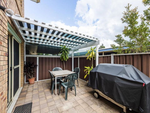 Clifton On Charles - Sunshine Coast Tourism 4