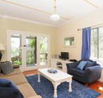 Love Shack 1 bedroom cosy cottage - Holiday Sunshine Coast