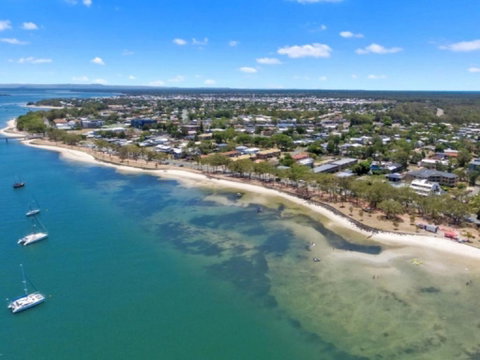 Woorim Secluded Palms Villa - Sunshine Coast Tourism 3