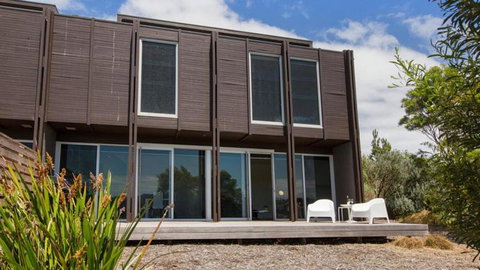 ST ANDREWS BEACH APARTMENT 4.01 - Sunshine Coast Tourism 3