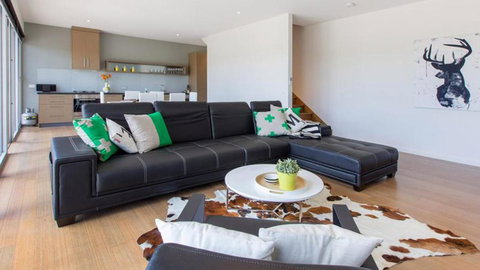 ST ANDREWS BEACH APARTMENT 4.01 - Sunshine Coast Tourism 4