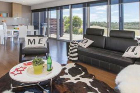 ST ANDREWS BEACH APARTMENT 4.02 - Sunshine Coast Tourism 0