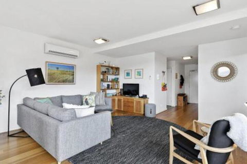 POINT GREY APARTMENT ONE VIEWPOINT - Sunshine Coast Tourism 2