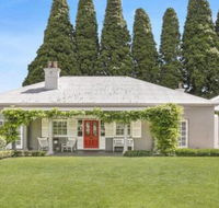Nattai Lodge house  cottage in beautiful garden - Holiday Sunshine Coast