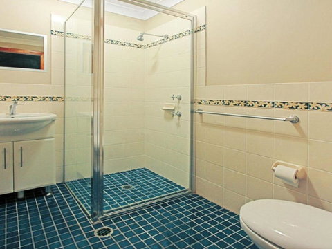 Sandlewood Breeze Spacious Entertainer - Sunshine Coast Tourism 3