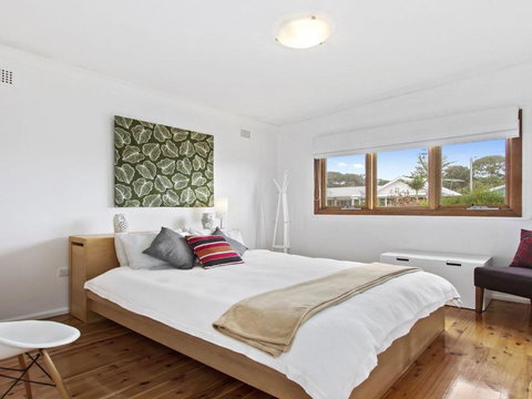 Sea Shack Renovated 1950s Beach House - Sunshine Coast Tourism 3