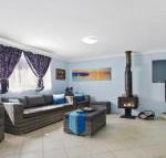 The Burra Break 3 minute walk to beach access - Holiday Sunshine Coast