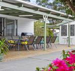 Whispering Waves relaxing beach house - Holiday Sunshine Coast