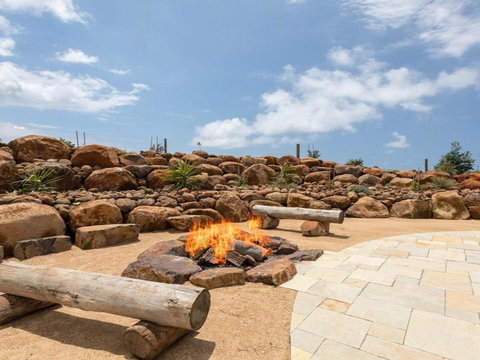 Willowview Coastal Retreat Stunning Views - Sunshine Coast Tourism 4