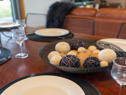 Willowview Coastal Retreat Stunning Views - Sunshine Coast Tourism 6