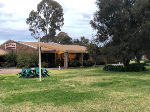 Tatura Country Motel - Holiday Sunshine Coast 3