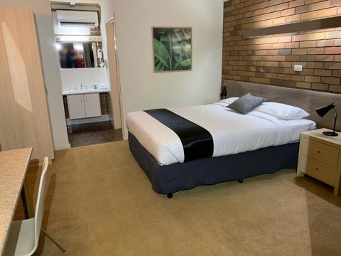 Tatura Country Motel - Holiday Sunshine Coast 4